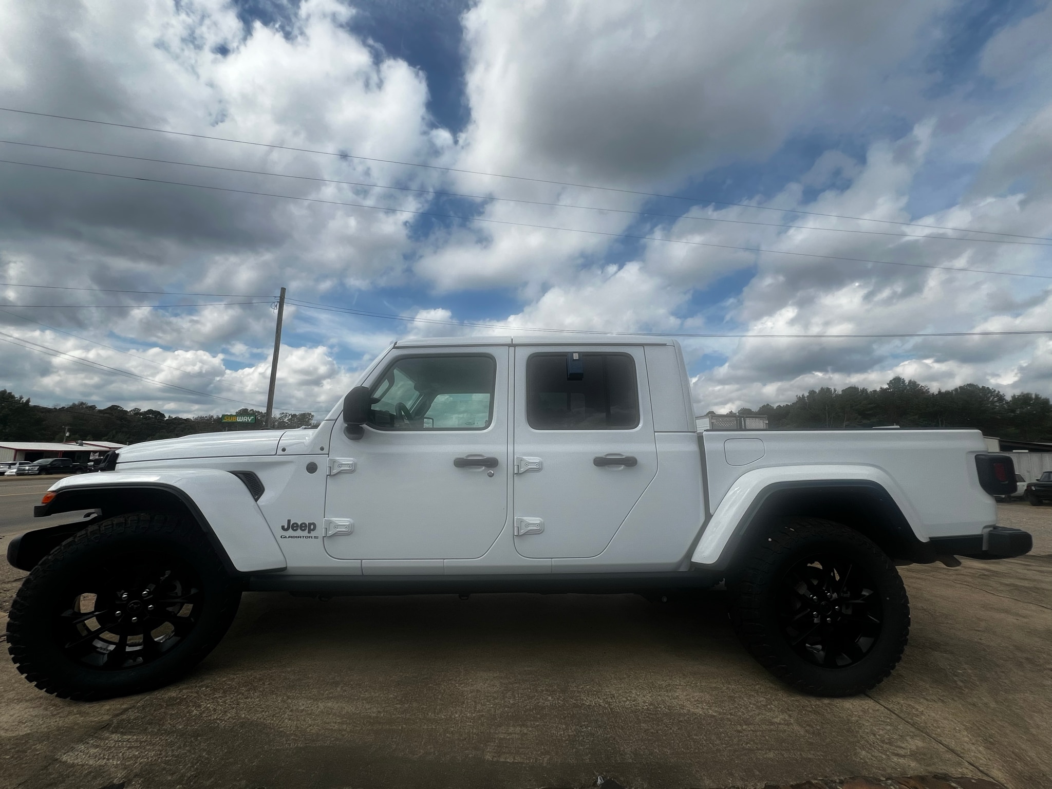 2025 Jeep Gladiator
