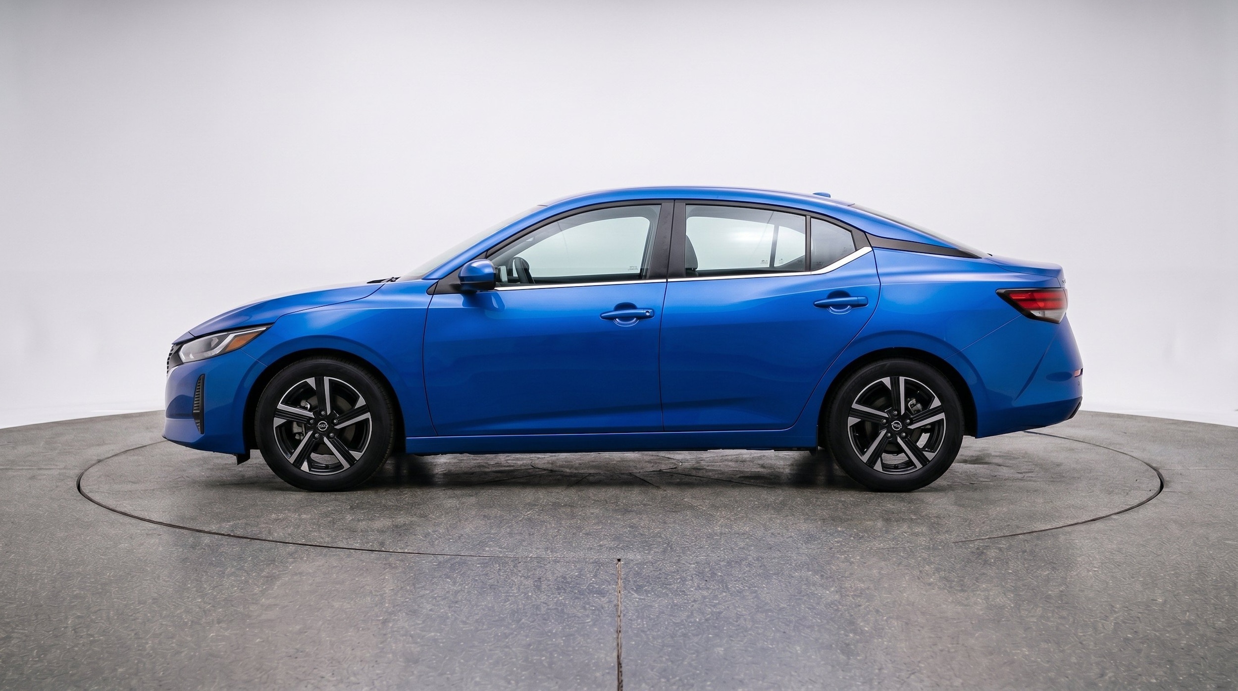 Thumbnail: 2025 Nissan Sentra - 5