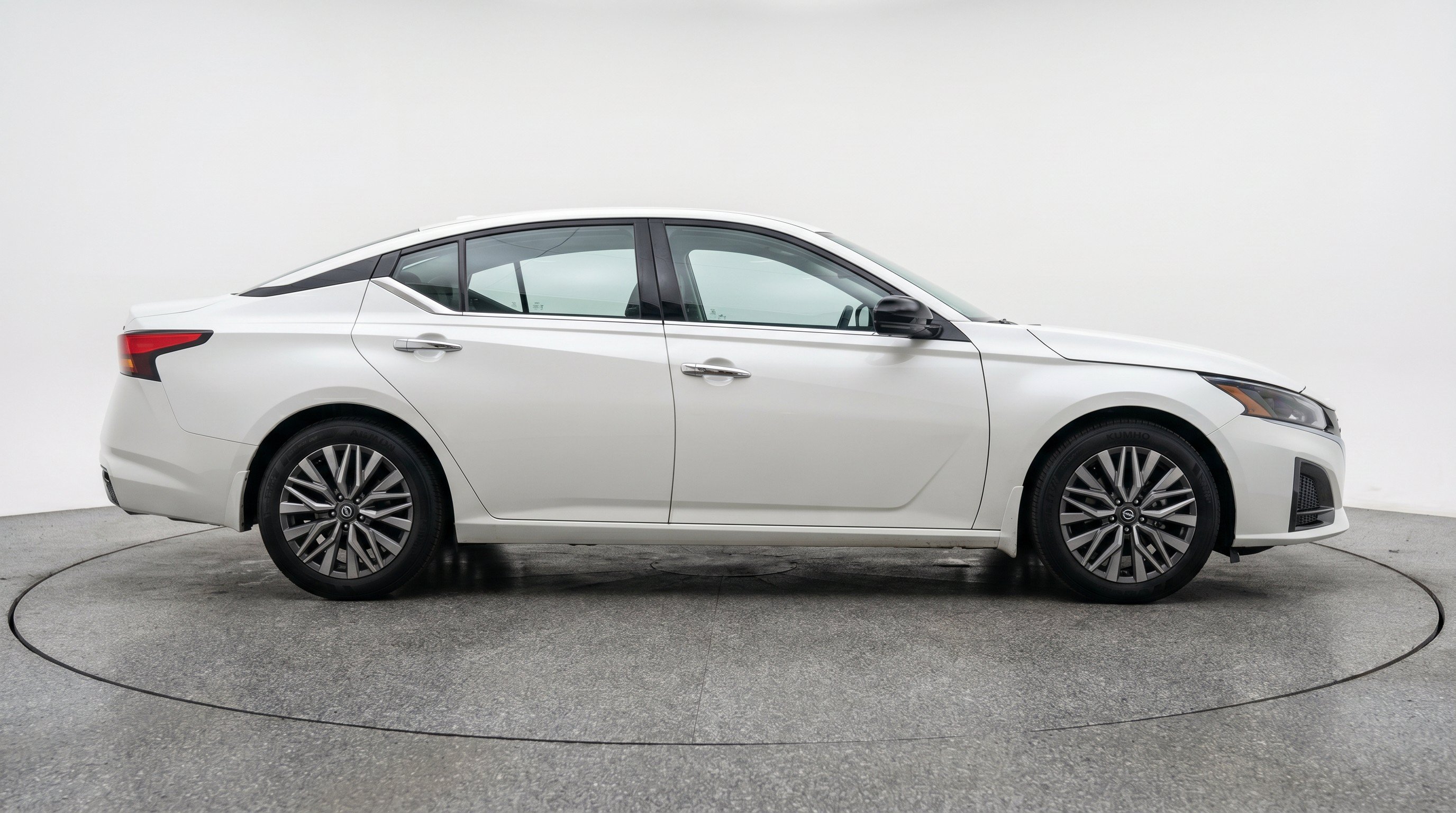 Thumbnail: 2025 Nissan Altima - 10