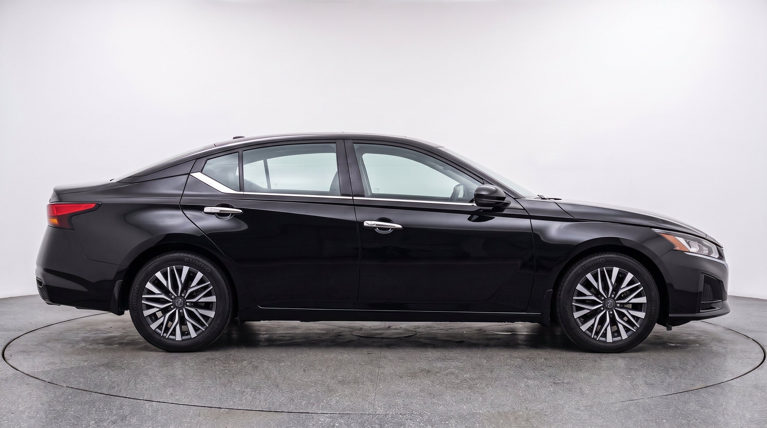 Thumbnail: 2025 Nissan Altima - 10