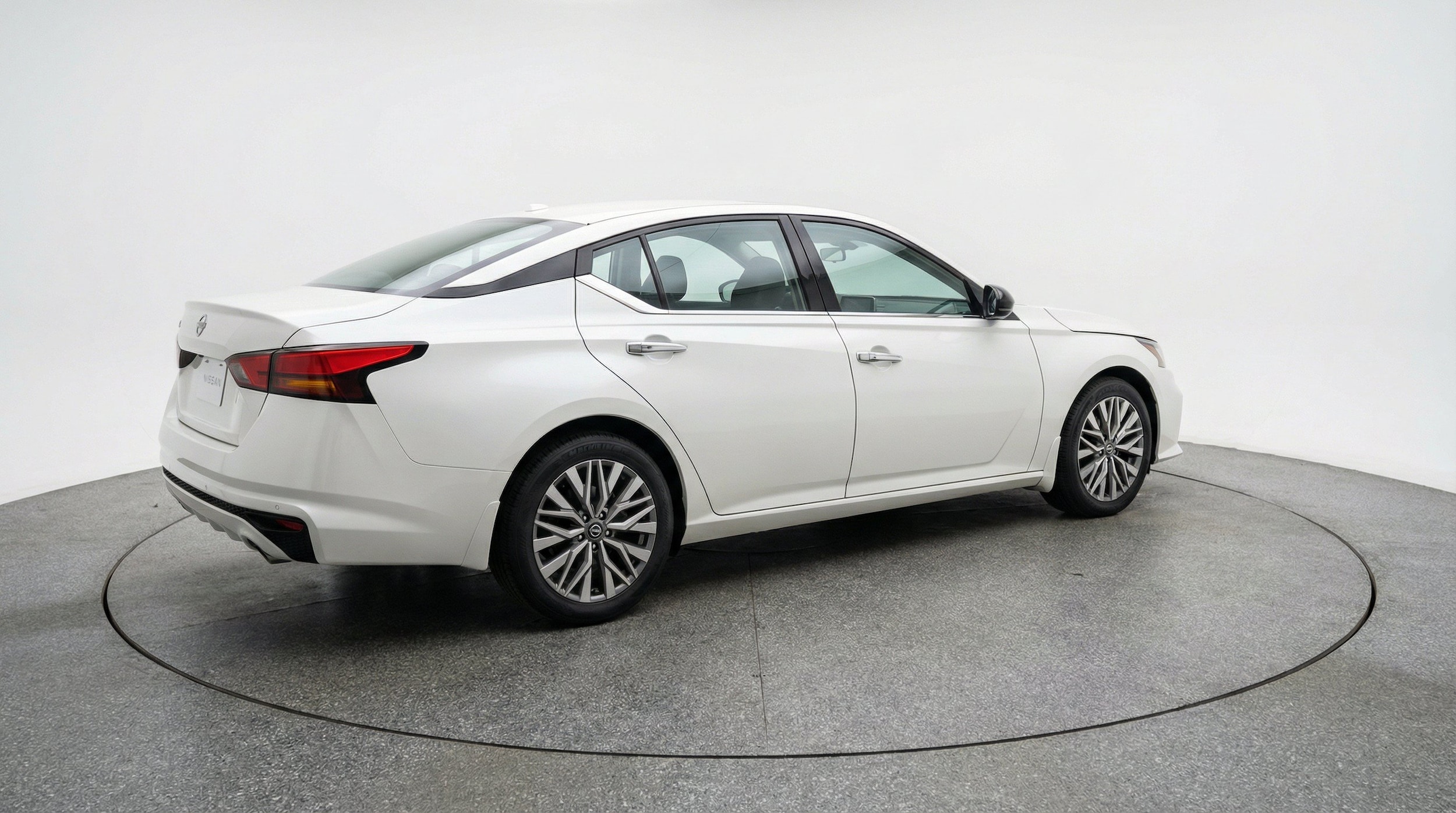 Thumbnail: 2025 Nissan Altima - 9