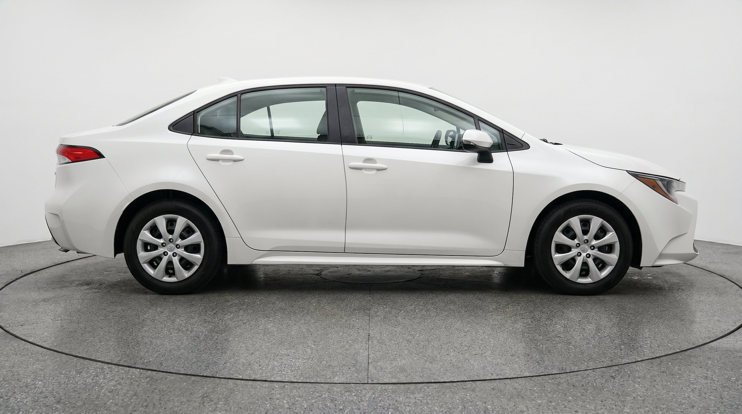 Thumbnail: 2025 Toyota Corolla - 10