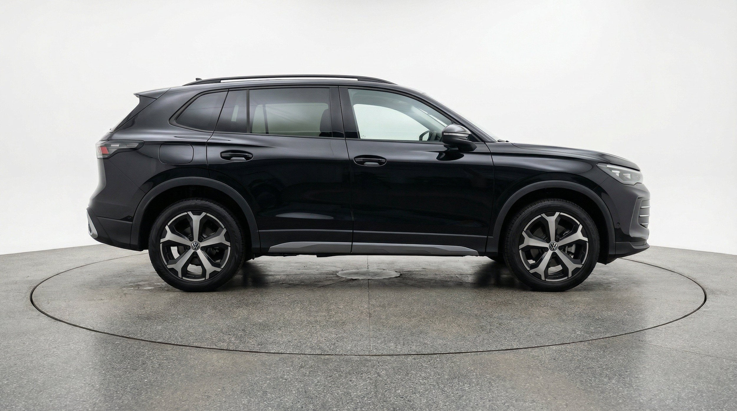 Thumbnail: 2026 Volkswagen Tiguan - 10
