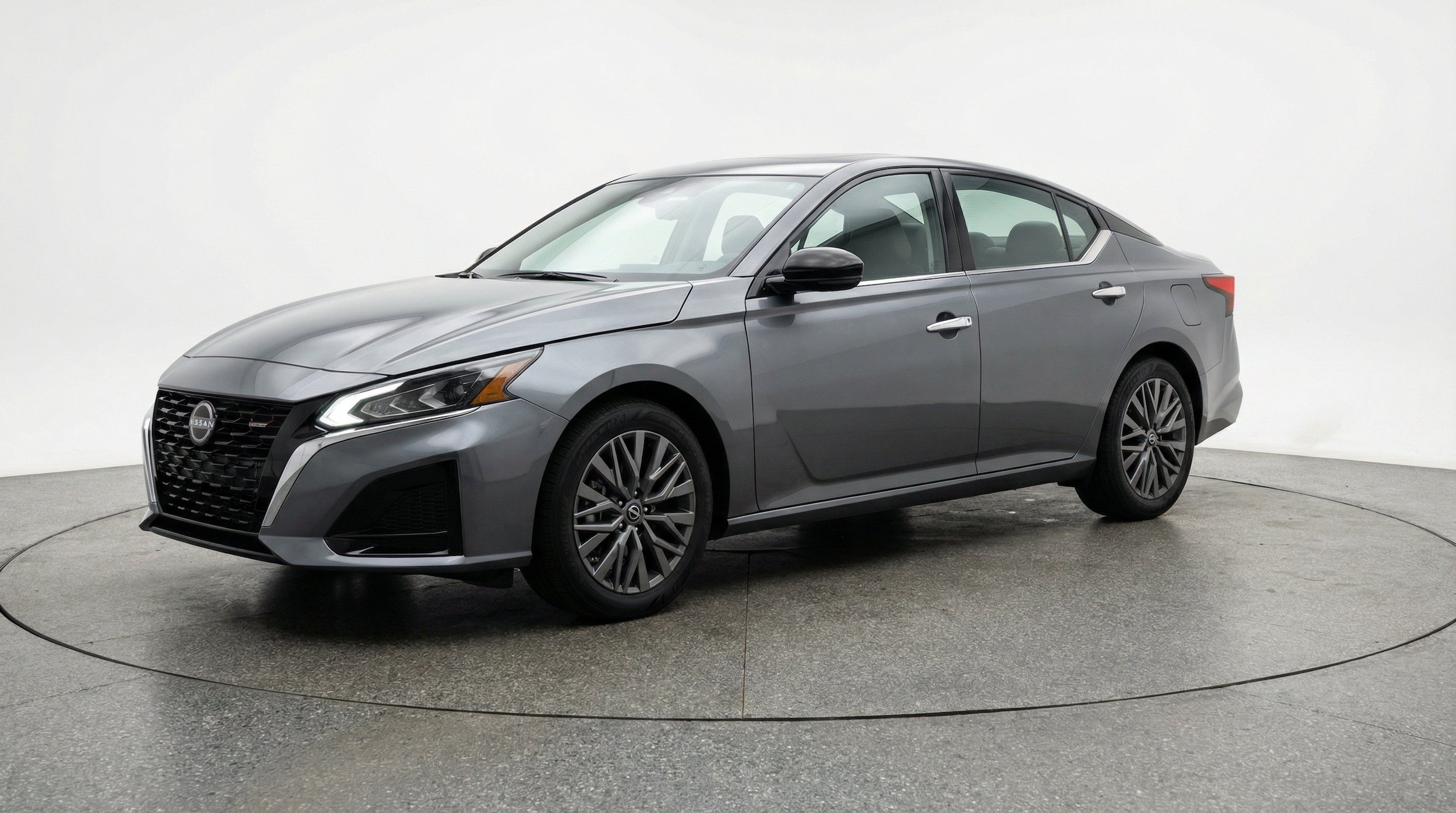 Thumbnail: 2025 Nissan Altima - 3