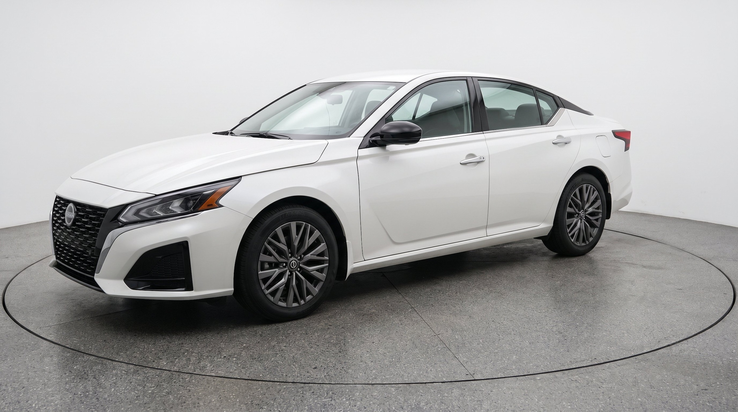 Thumbnail: 2025 Nissan Altima - 3