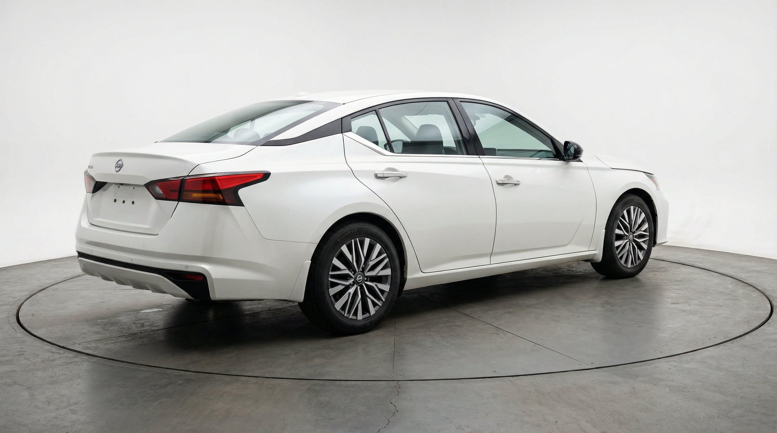 Thumbnail: 2025 Nissan Altima - 9