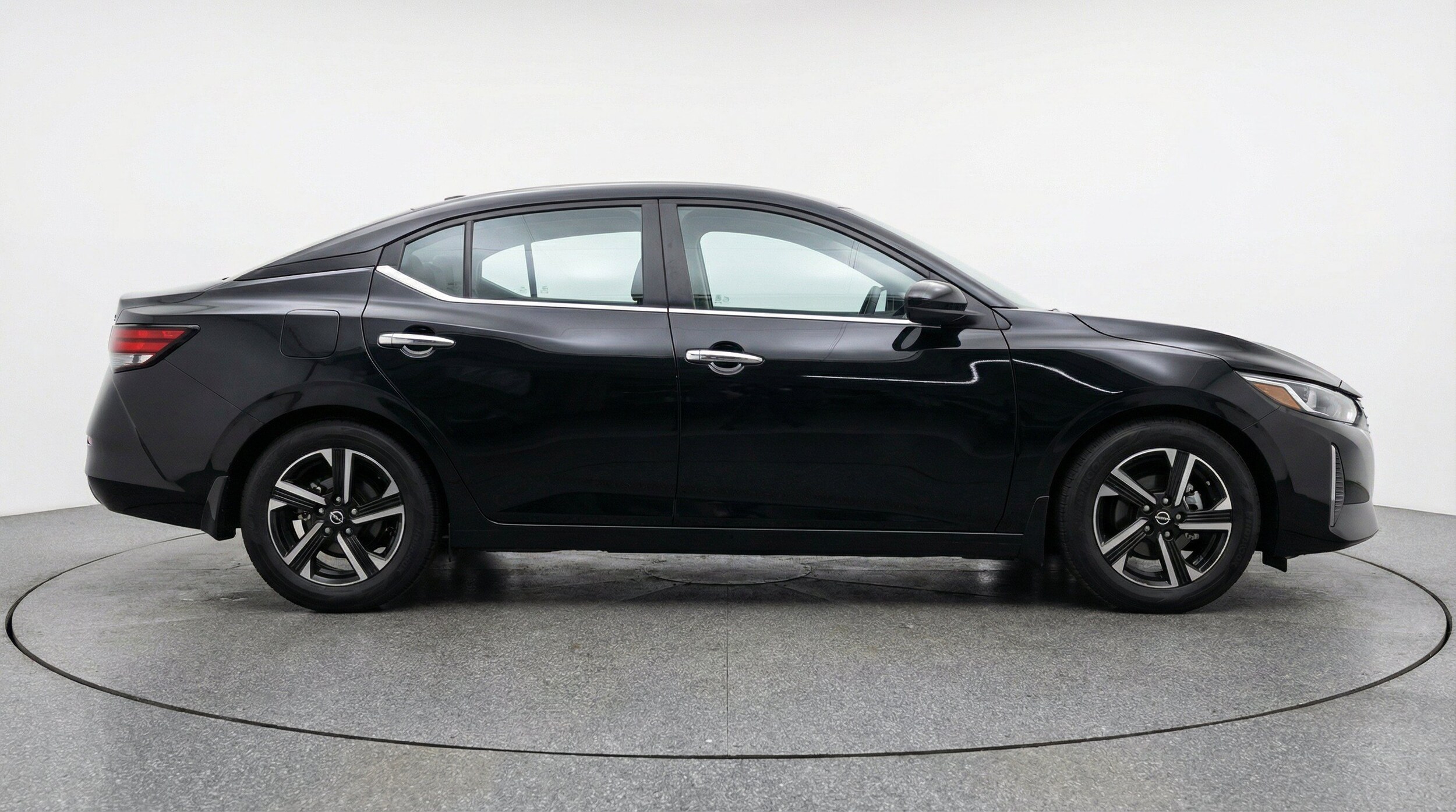 Thumbnail: 2025 Nissan Sentra - 11