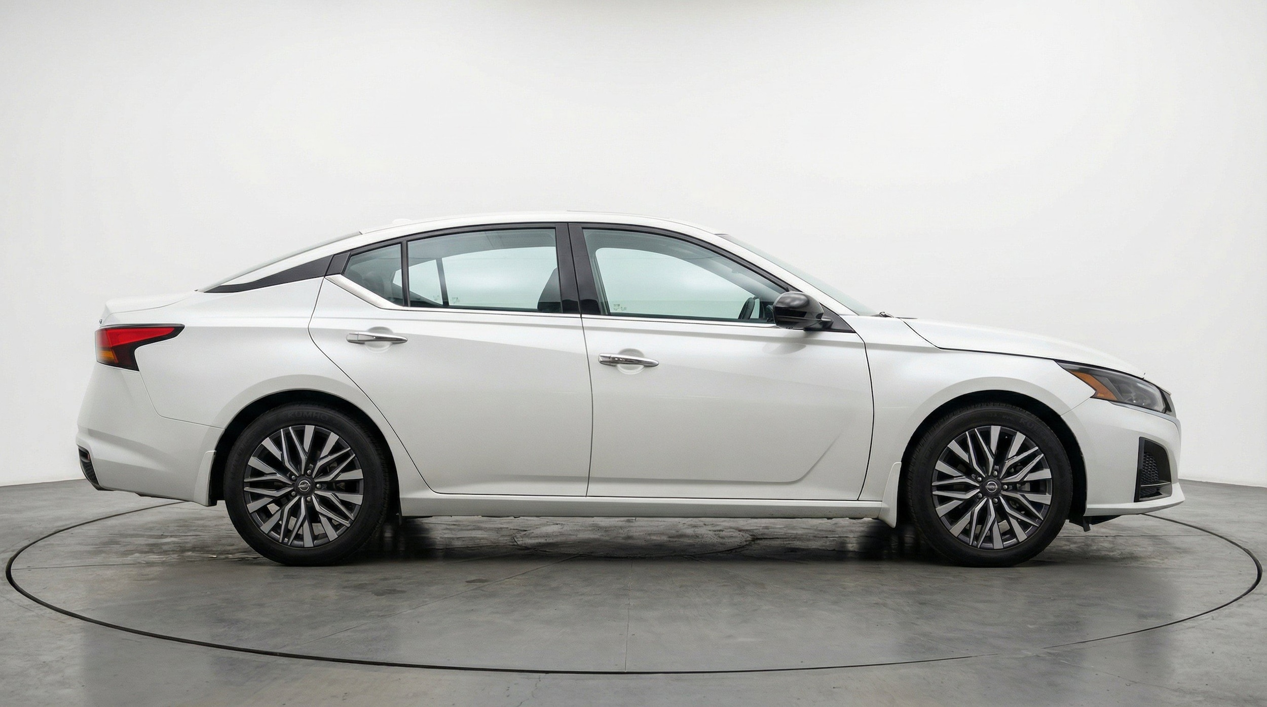 Thumbnail: 2025 Nissan Altima - 10