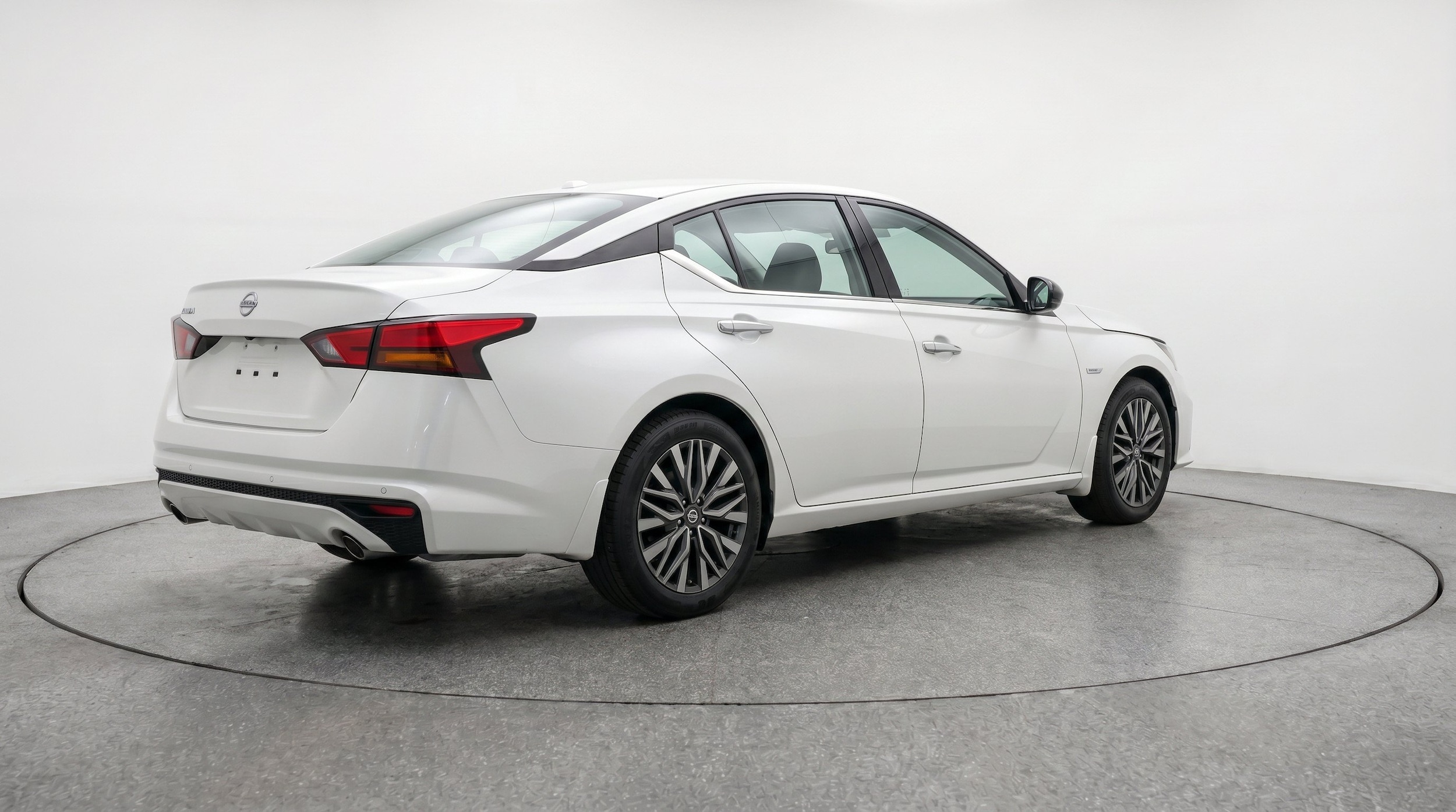 Thumbnail: 2025 Nissan Altima - 9