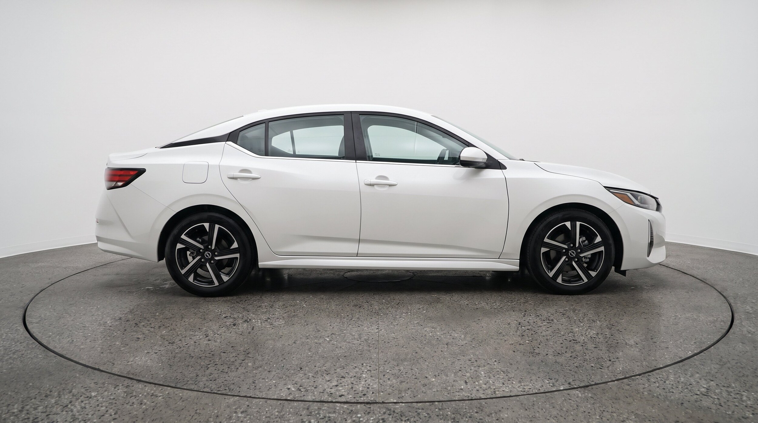 Thumbnail: 2025 Nissan Sentra - 10