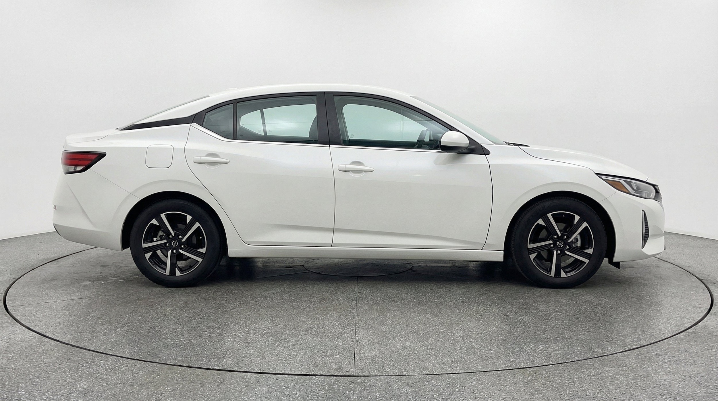 Thumbnail: 2025 Nissan Sentra - 10
