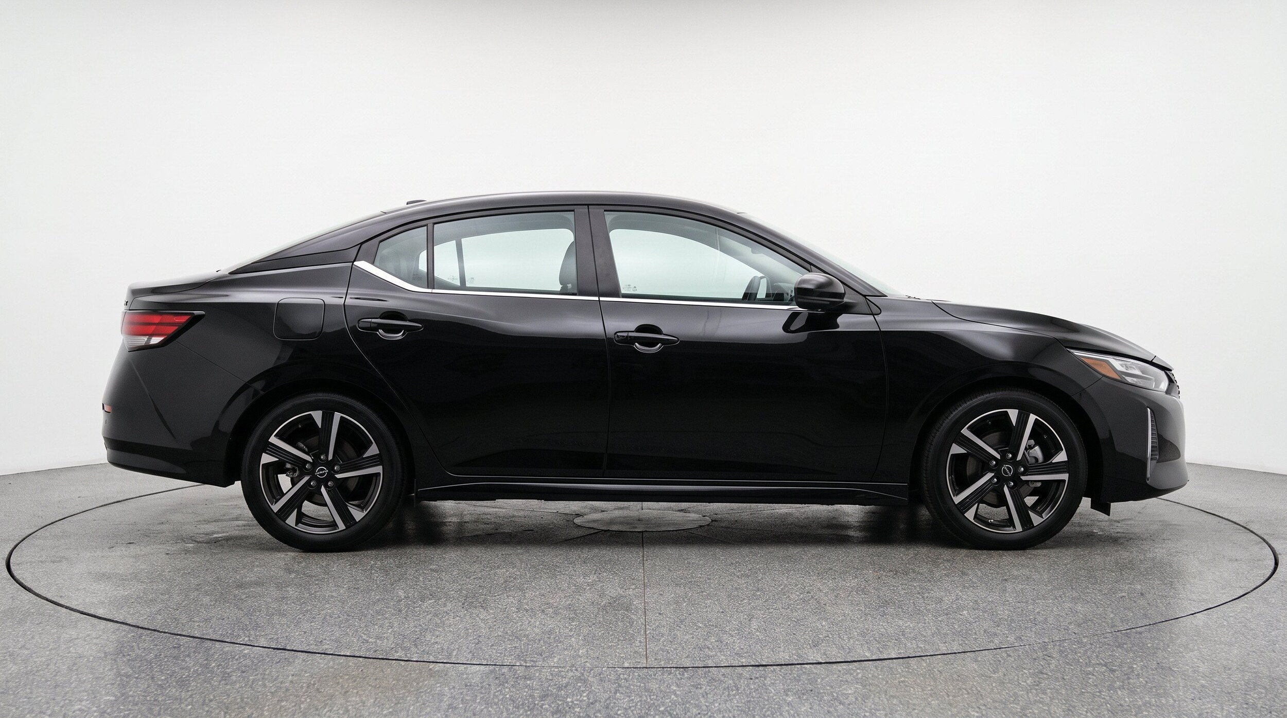 Thumbnail: 2025 Nissan Sentra - 10