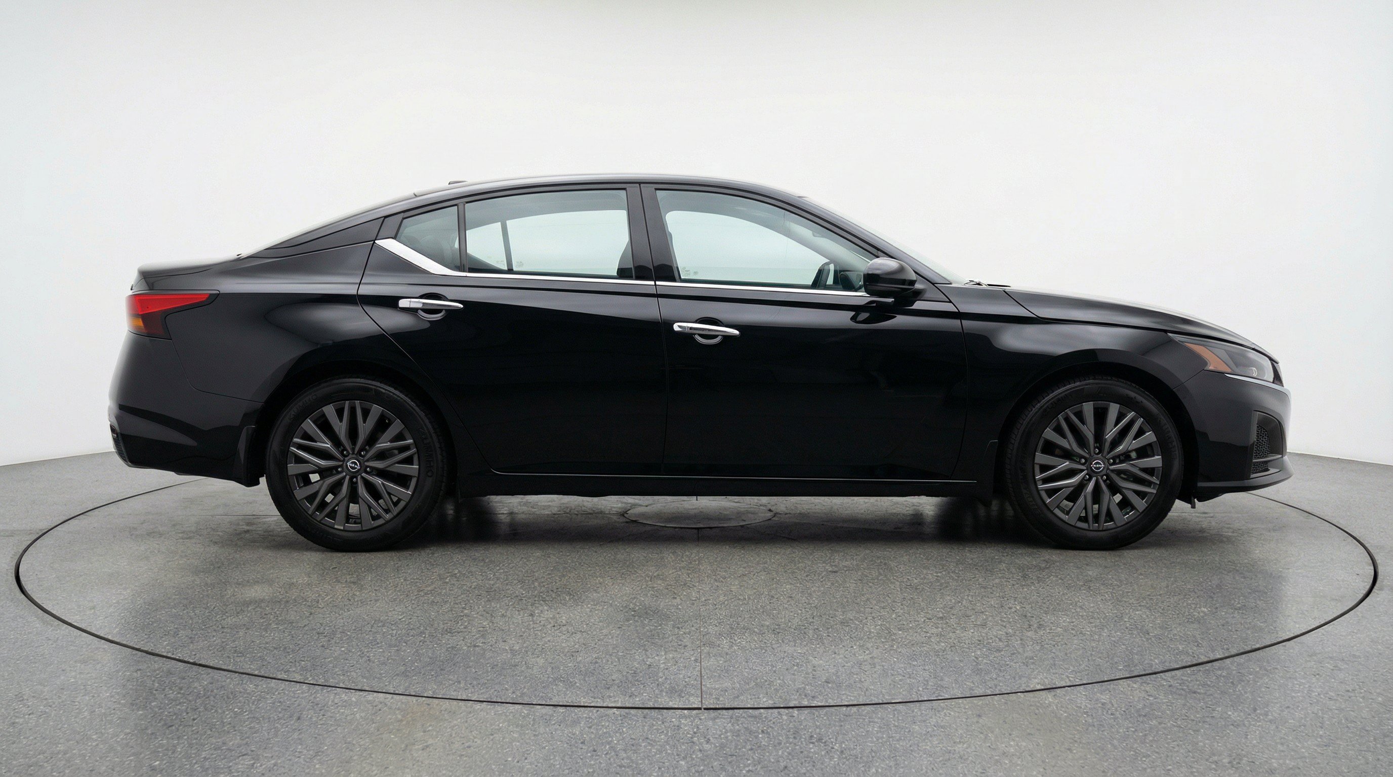 Thumbnail: 2025 Nissan Altima - 10
