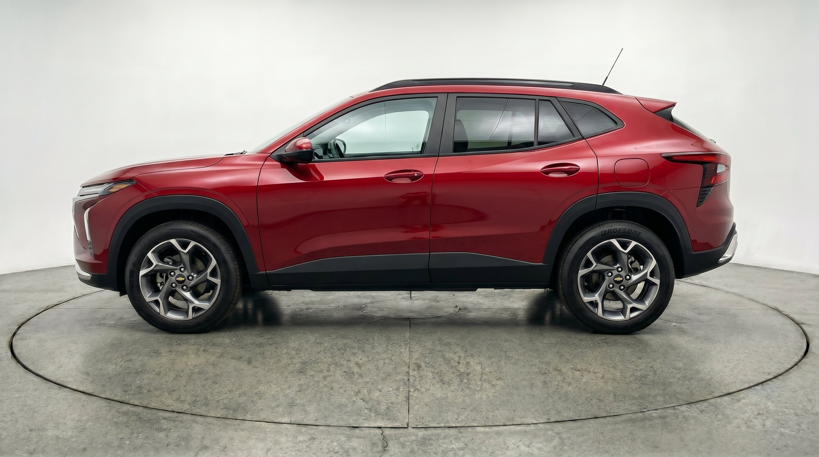 Thumbnail: 2025 Chevrolet Trax - 5
