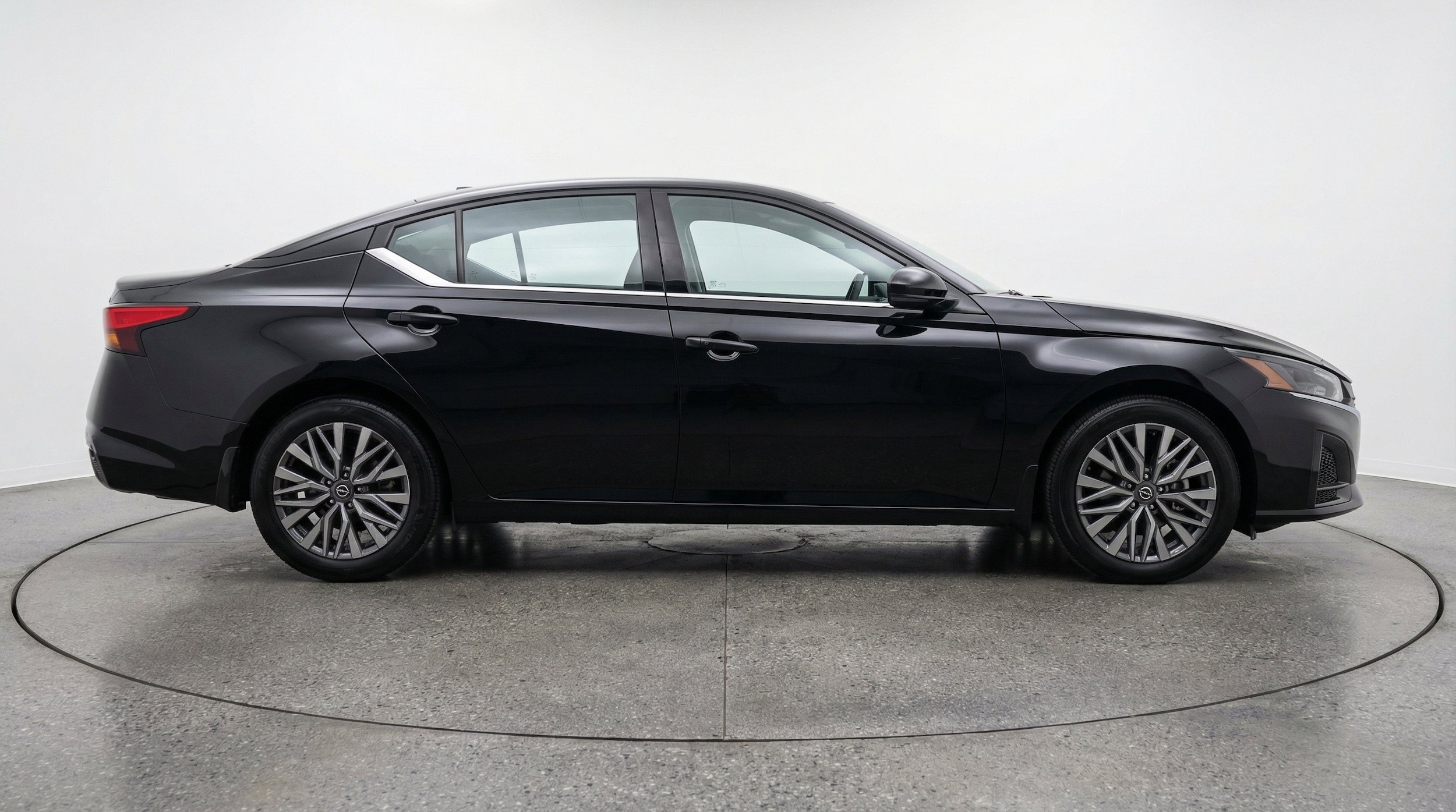 Thumbnail: 2025 Nissan Altima - 10