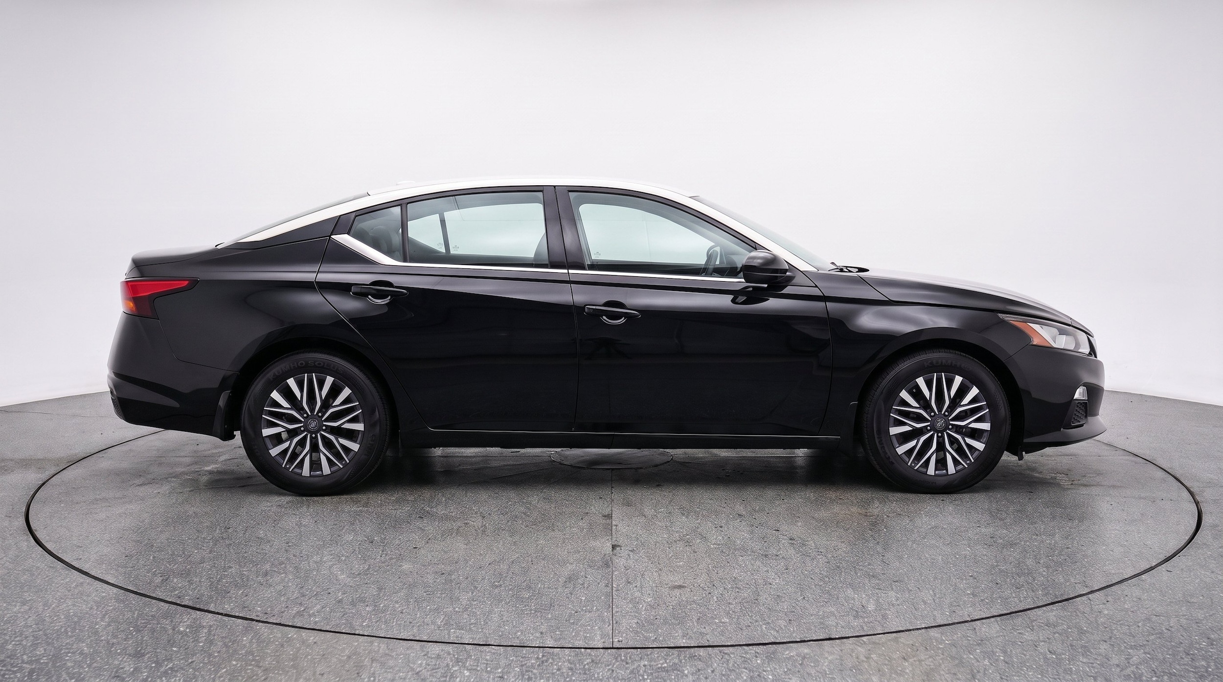 Thumbnail: 2025 Nissan Altima - 10