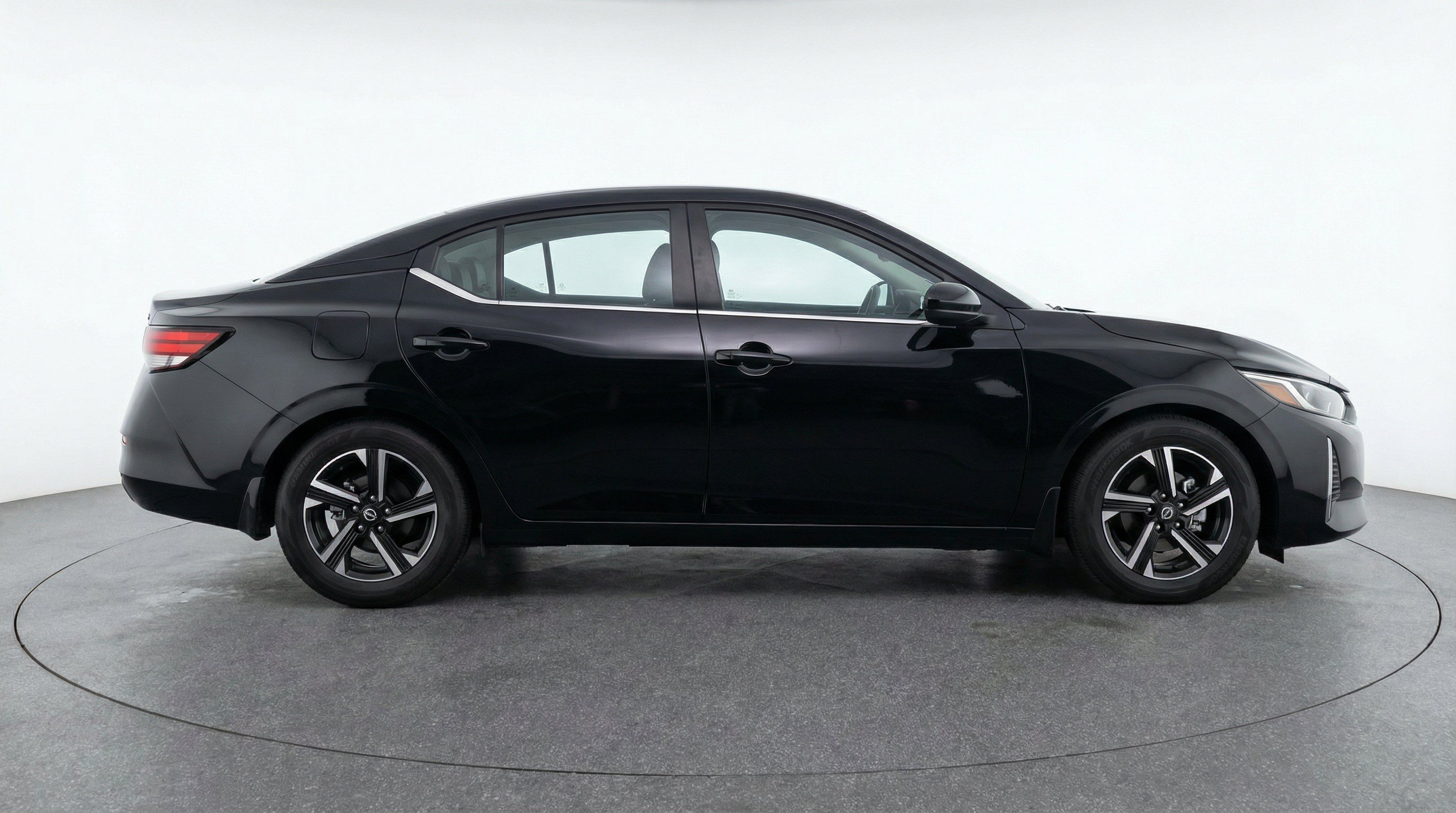Thumbnail: 2025 Nissan Sentra - 11