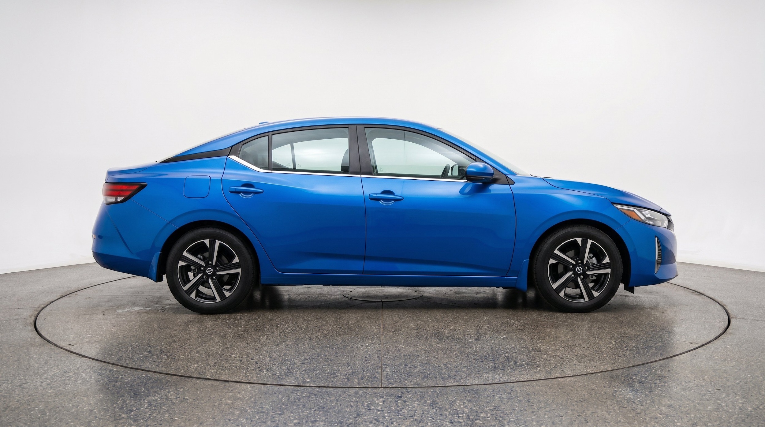 Thumbnail: 2025 Nissan Sentra - 10