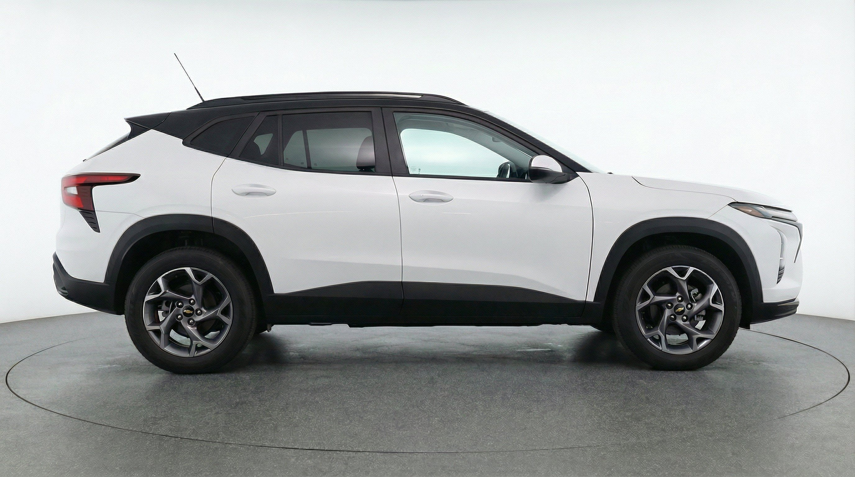 Thumbnail: 2025 Chevrolet Trax - 11