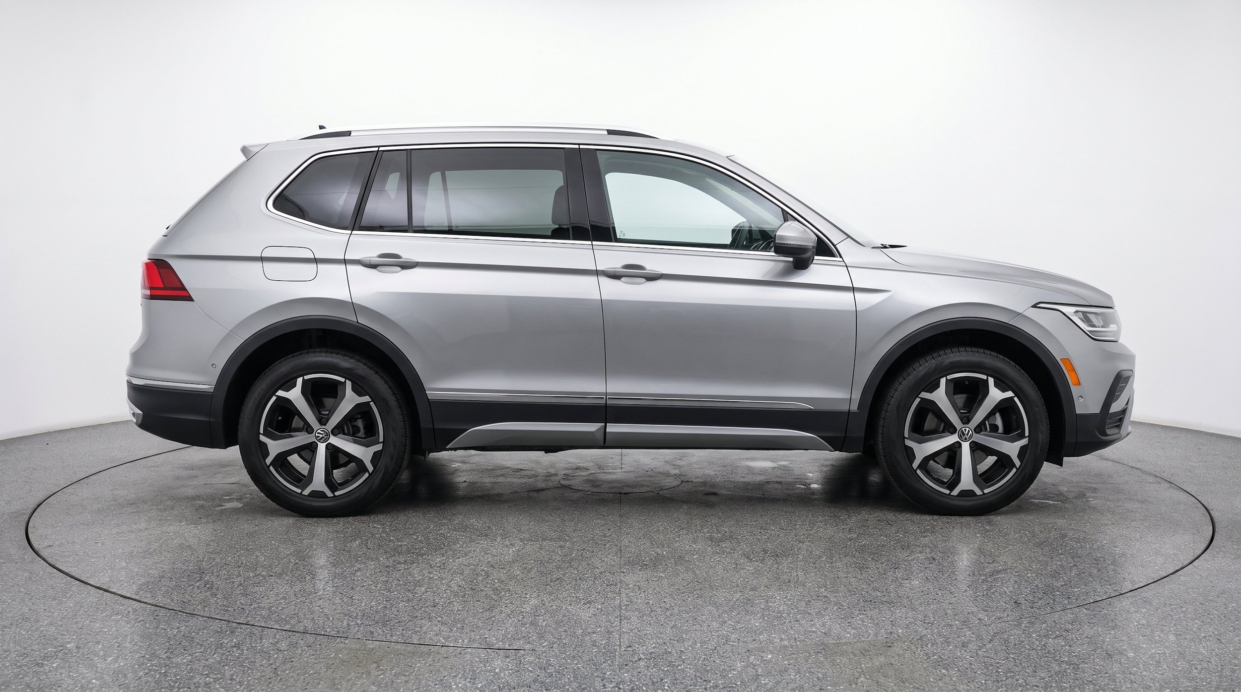 Thumbnail: 2026 Volkswagen Tiguan - 10