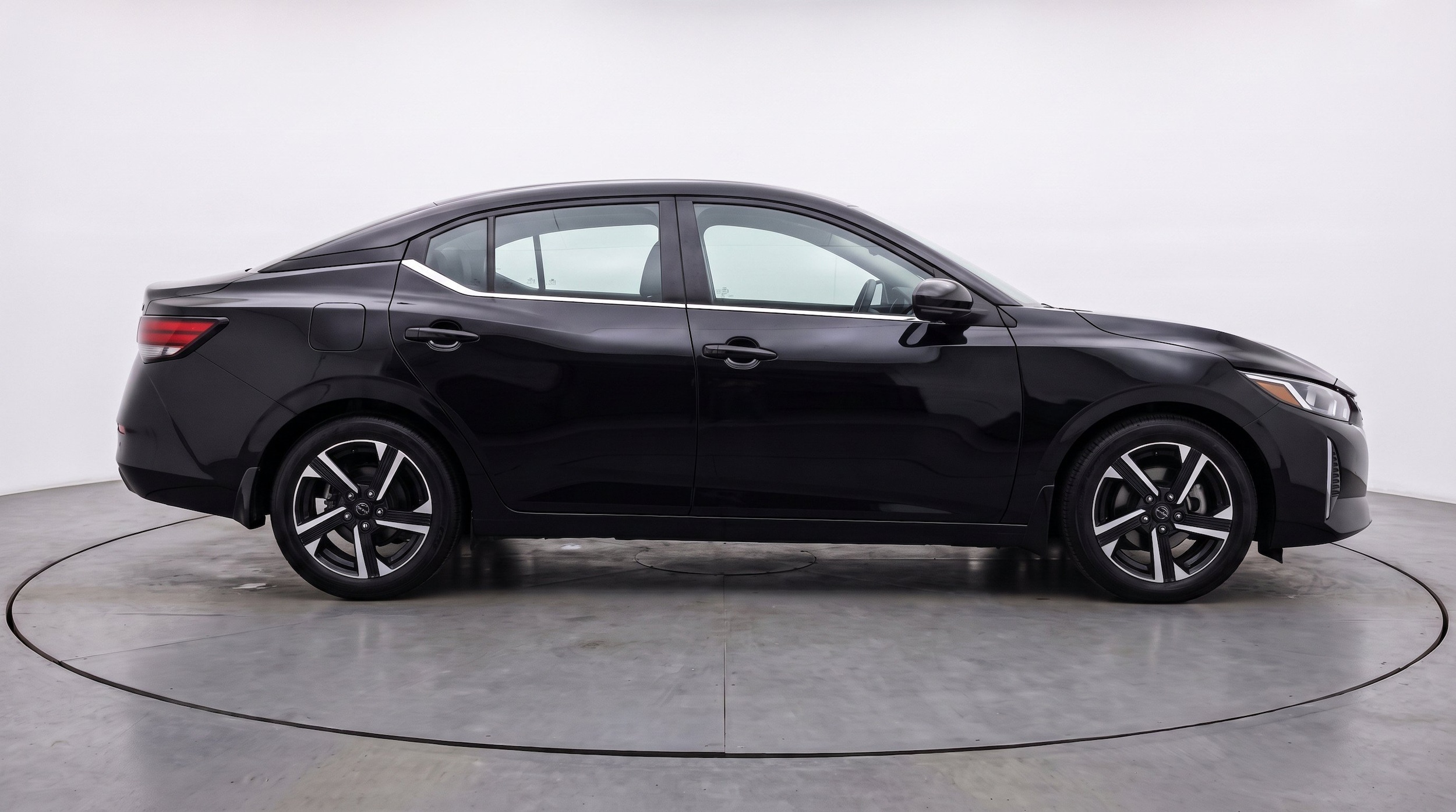 Thumbnail: 2025 Nissan Sentra - 10