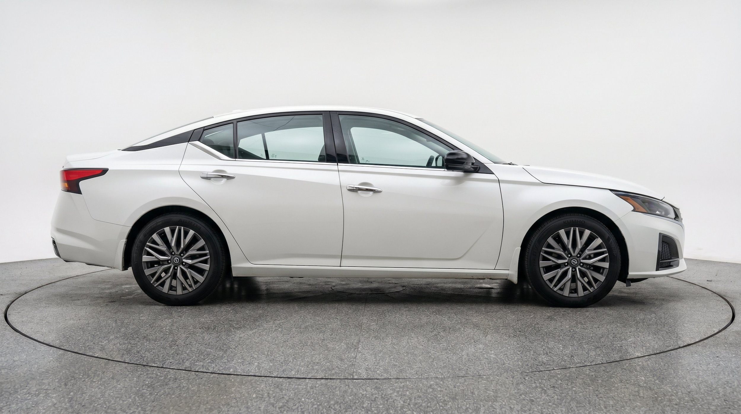 Thumbnail: 2025 Nissan Altima - 10