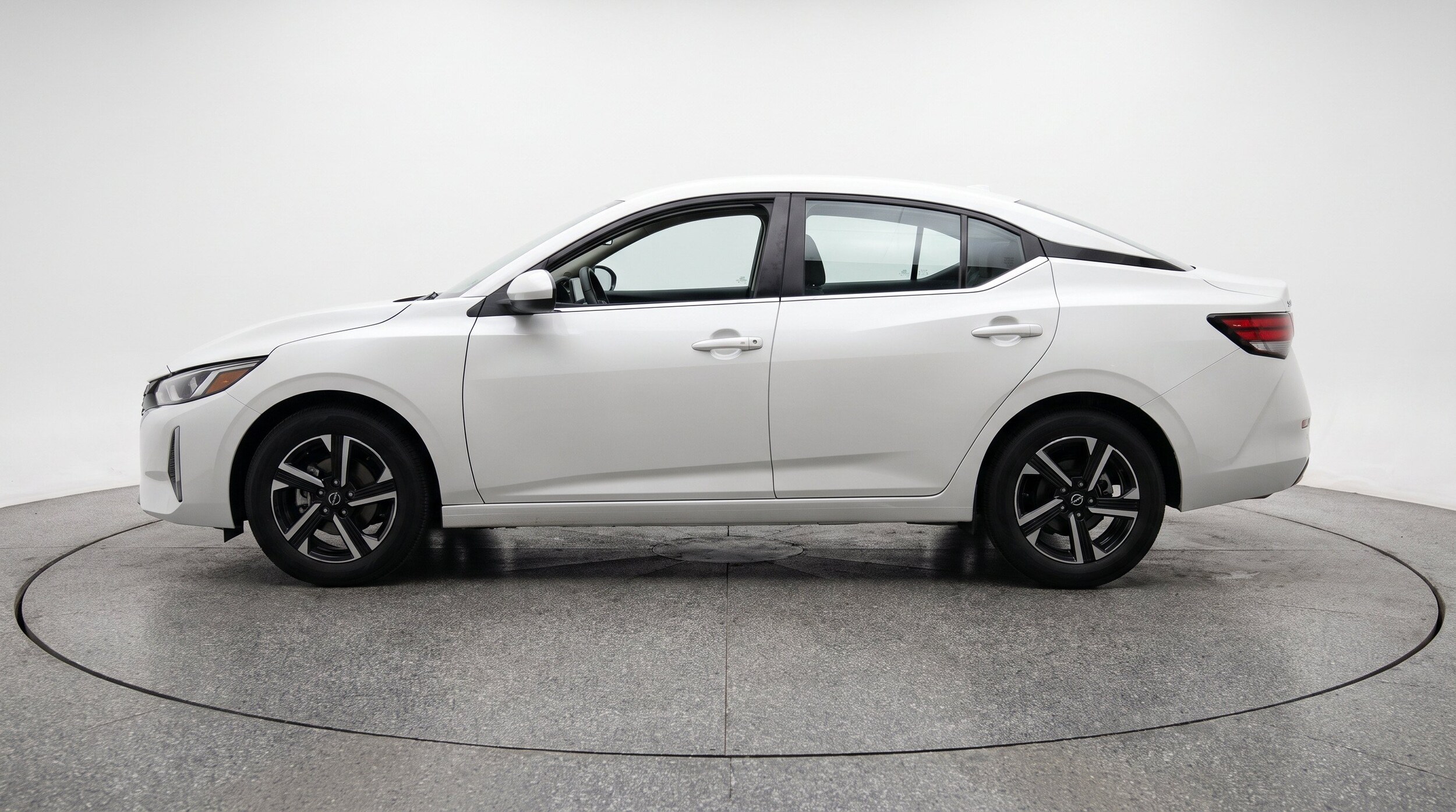 Thumbnail: 2025 Nissan Sentra - 5