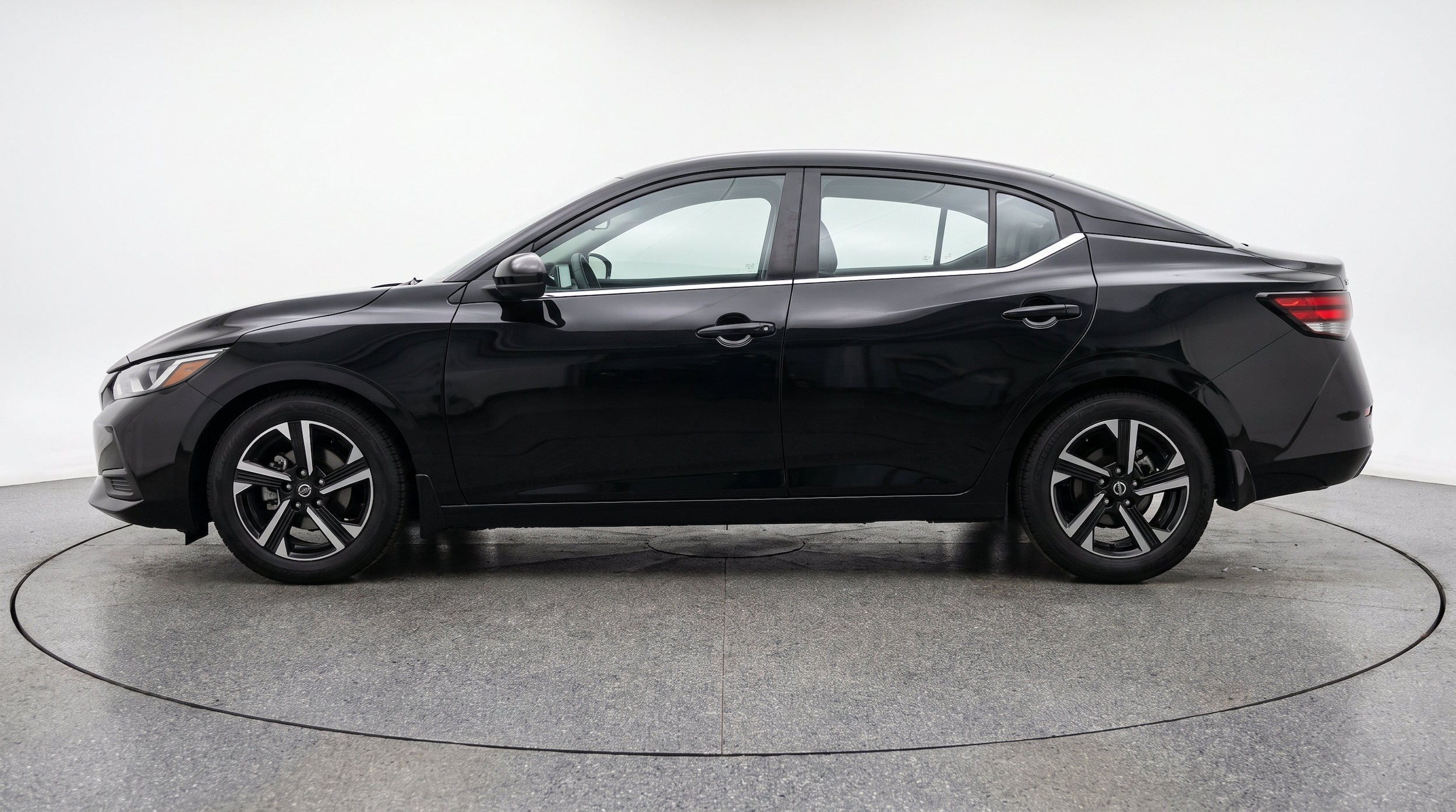 Thumbnail: 2025 Nissan Sentra - 5