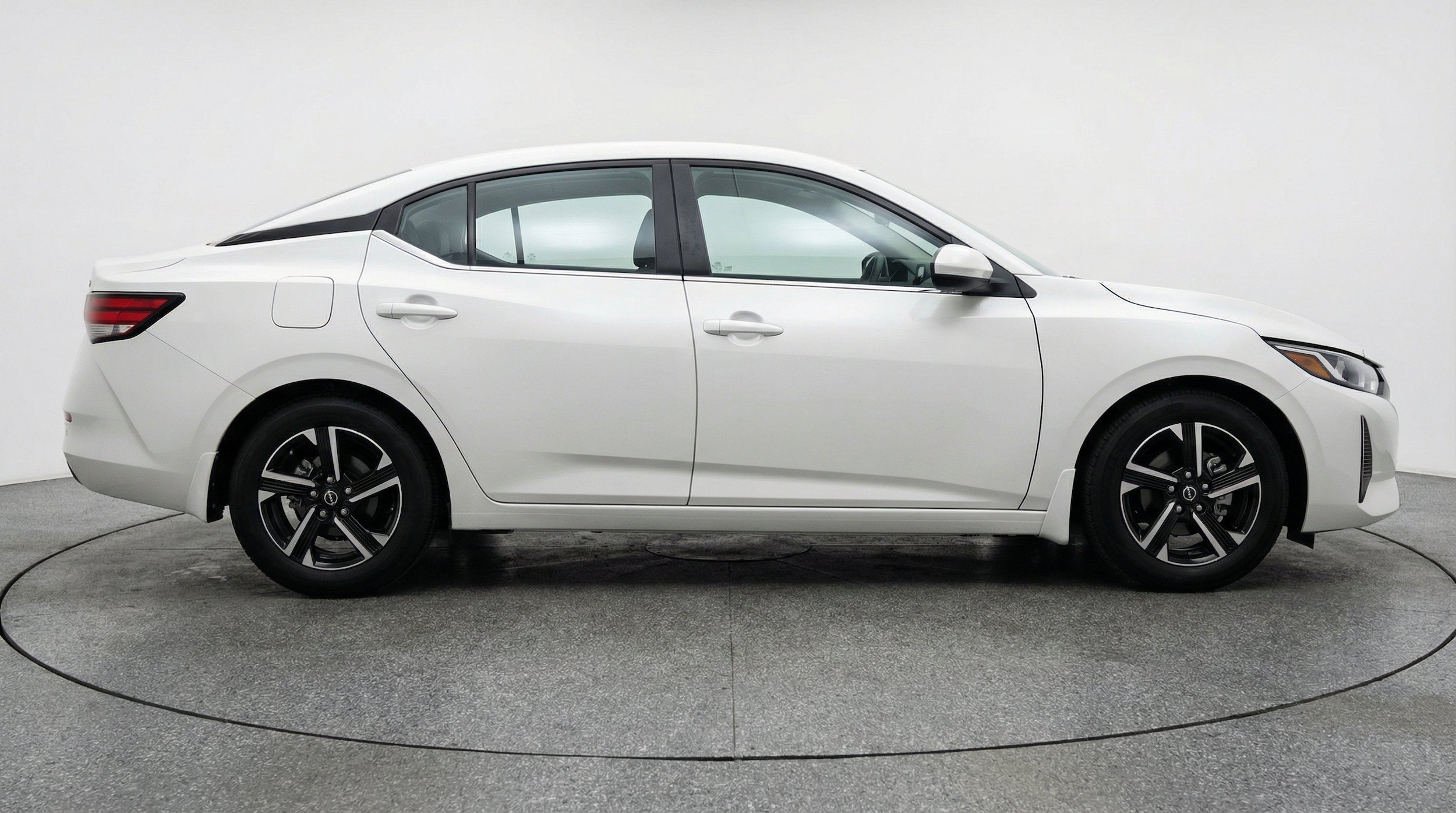 Thumbnail: 2025 Nissan Sentra - 10
