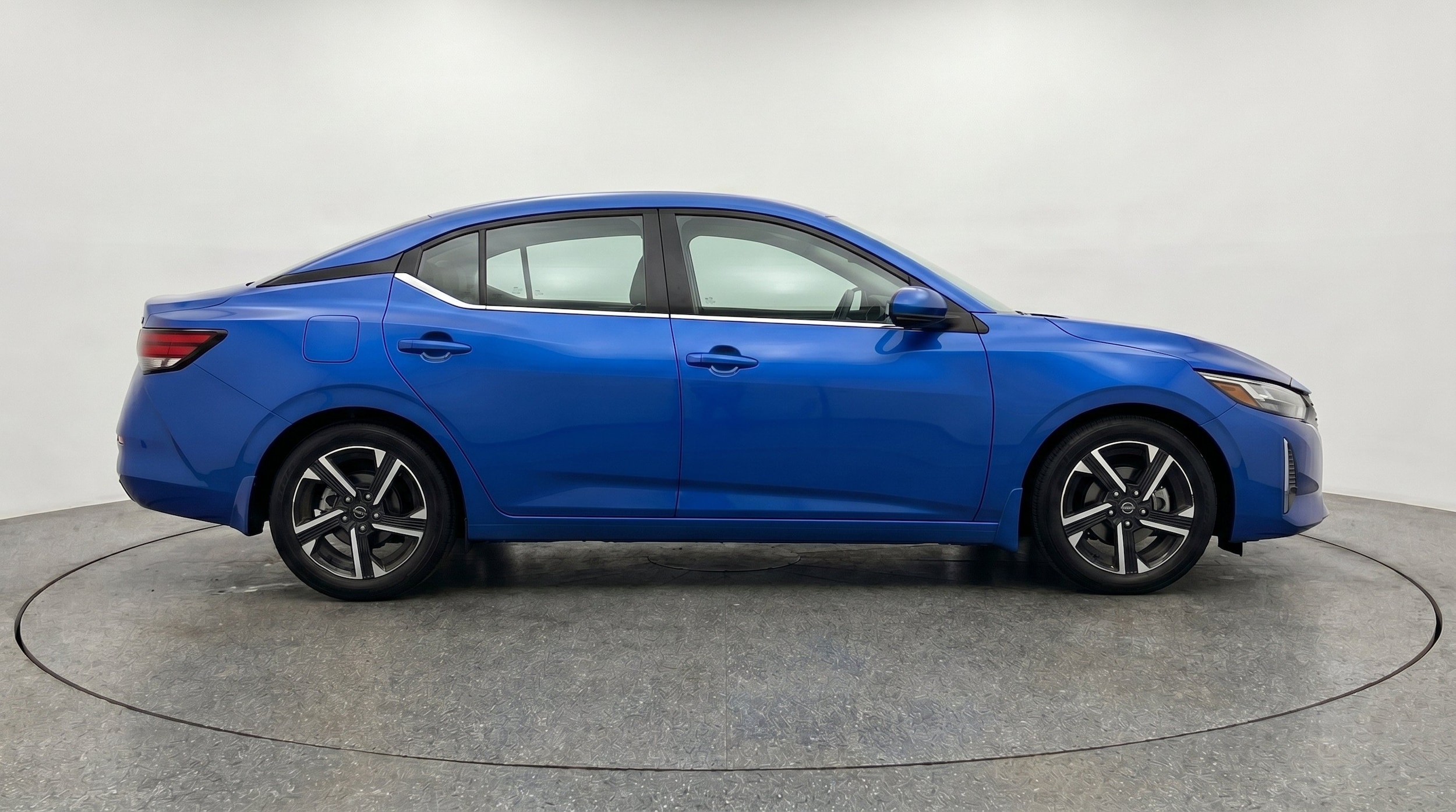 Thumbnail: 2025 Nissan Sentra - 10