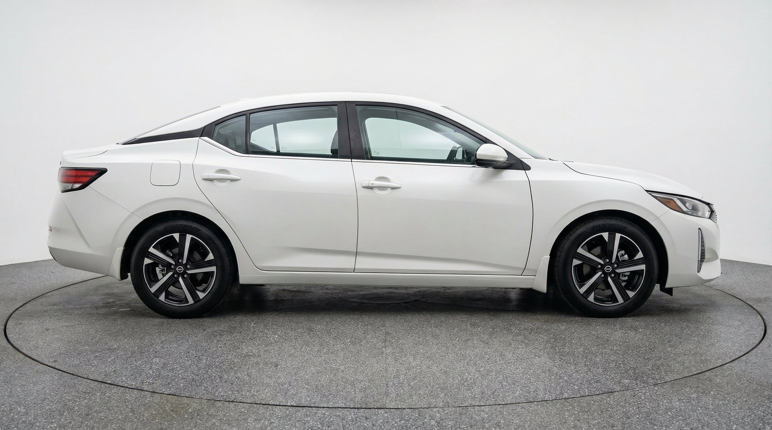 Thumbnail: 2025 Nissan Sentra - 10