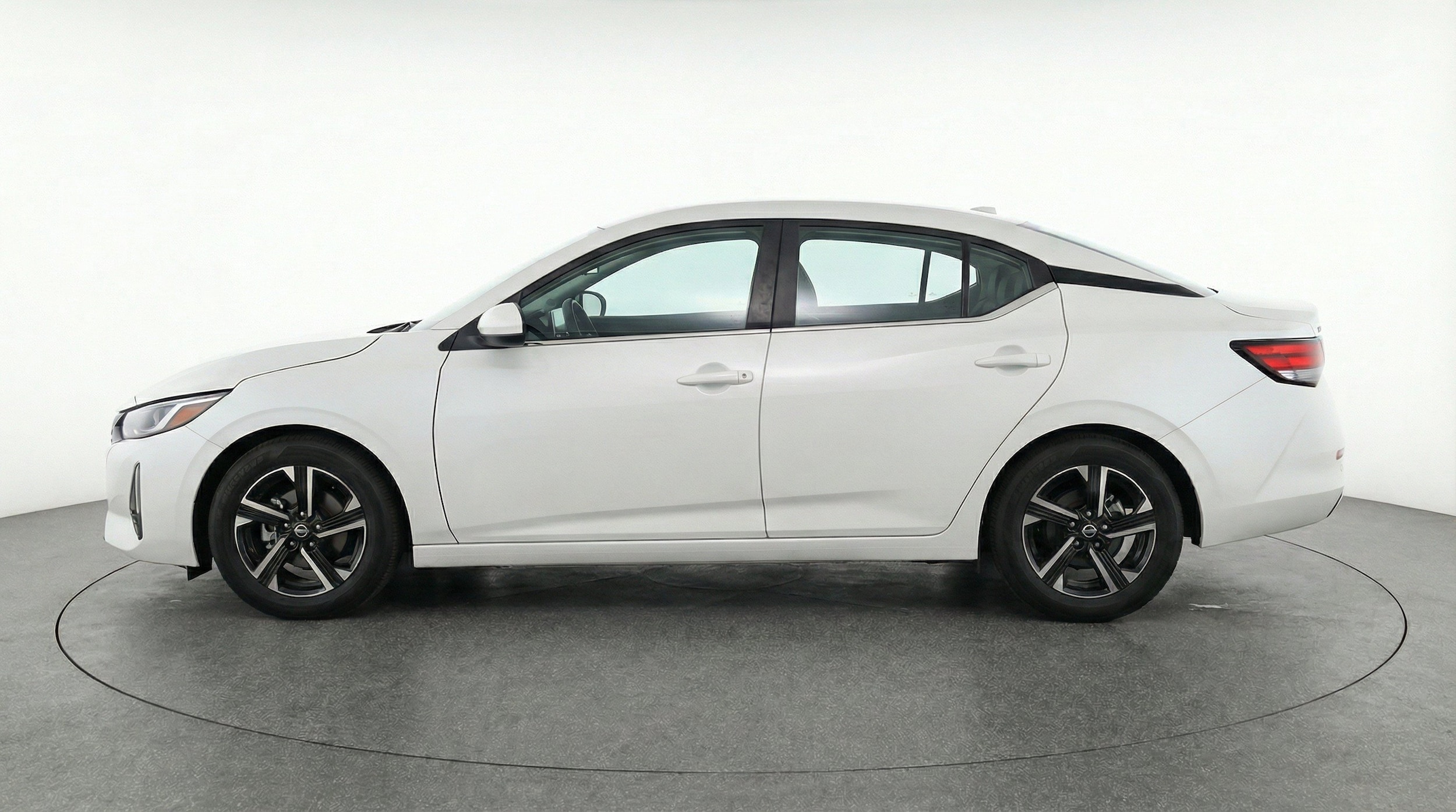 Thumbnail: 2025 Nissan Sentra - 5