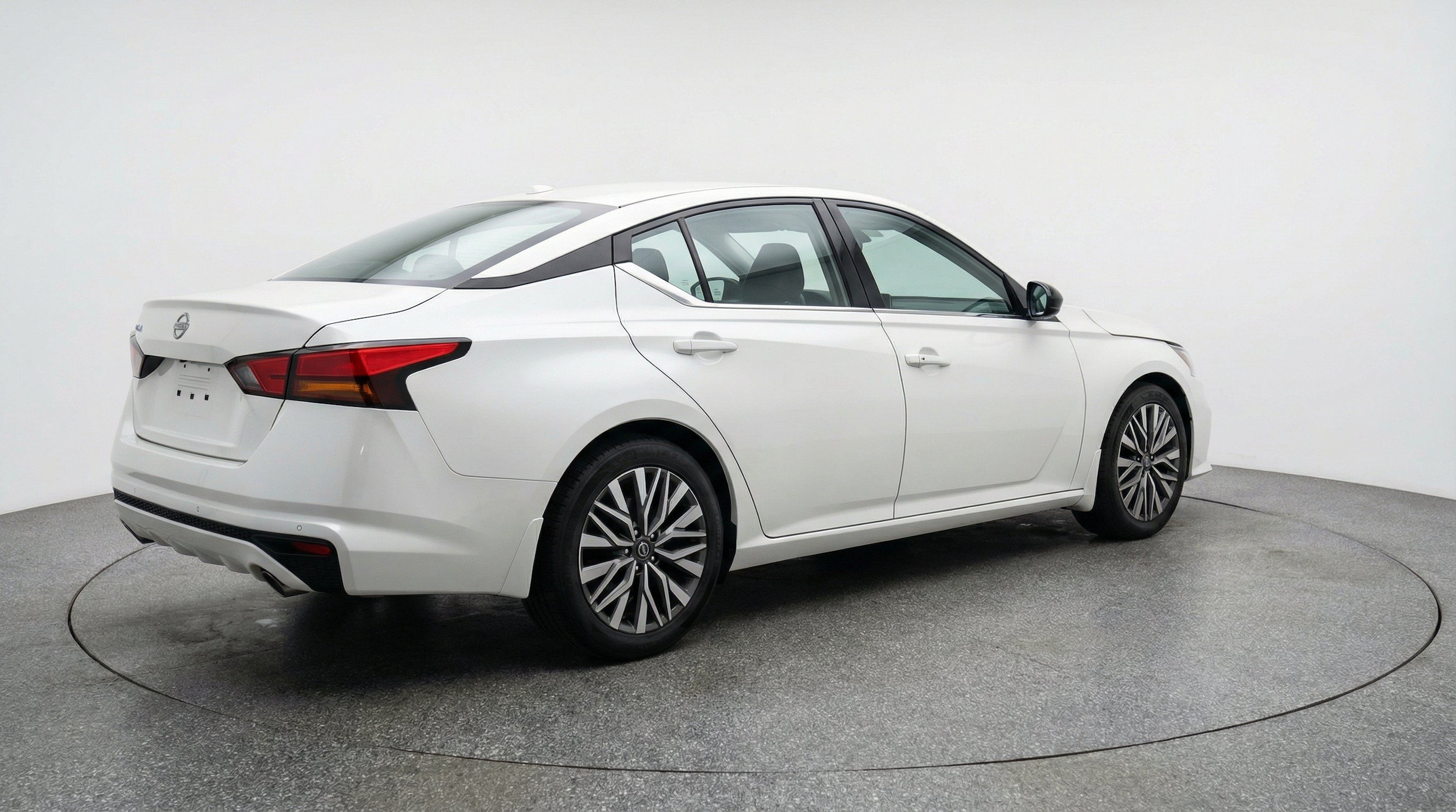 Thumbnail: 2025 Nissan Altima - 9