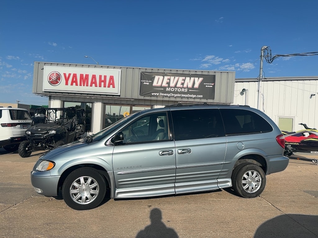 Used 2004 Chrysler Town & Country TOURING HANDI CAP VAN Van LWB Passenger Van