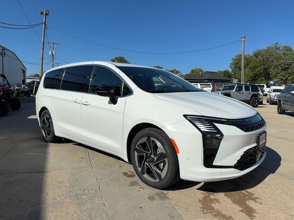 New 2027 Chrysler Pacifica LIMITED Passenger Van