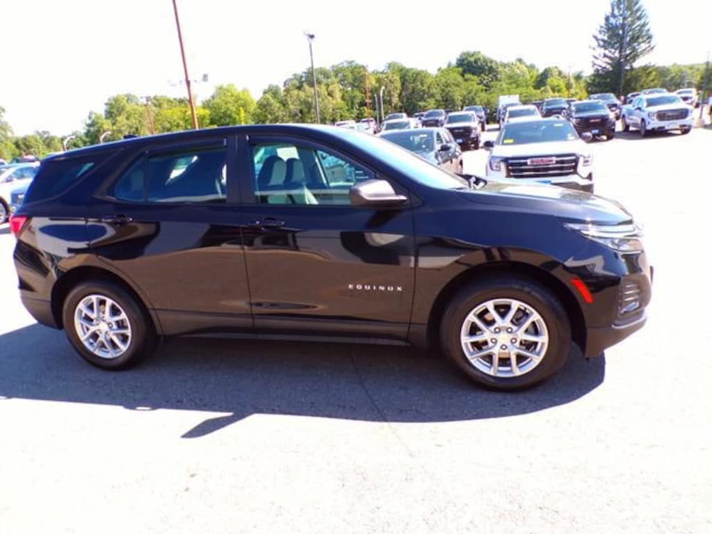 Used 2024 Chevrolet Equinox LS SUV