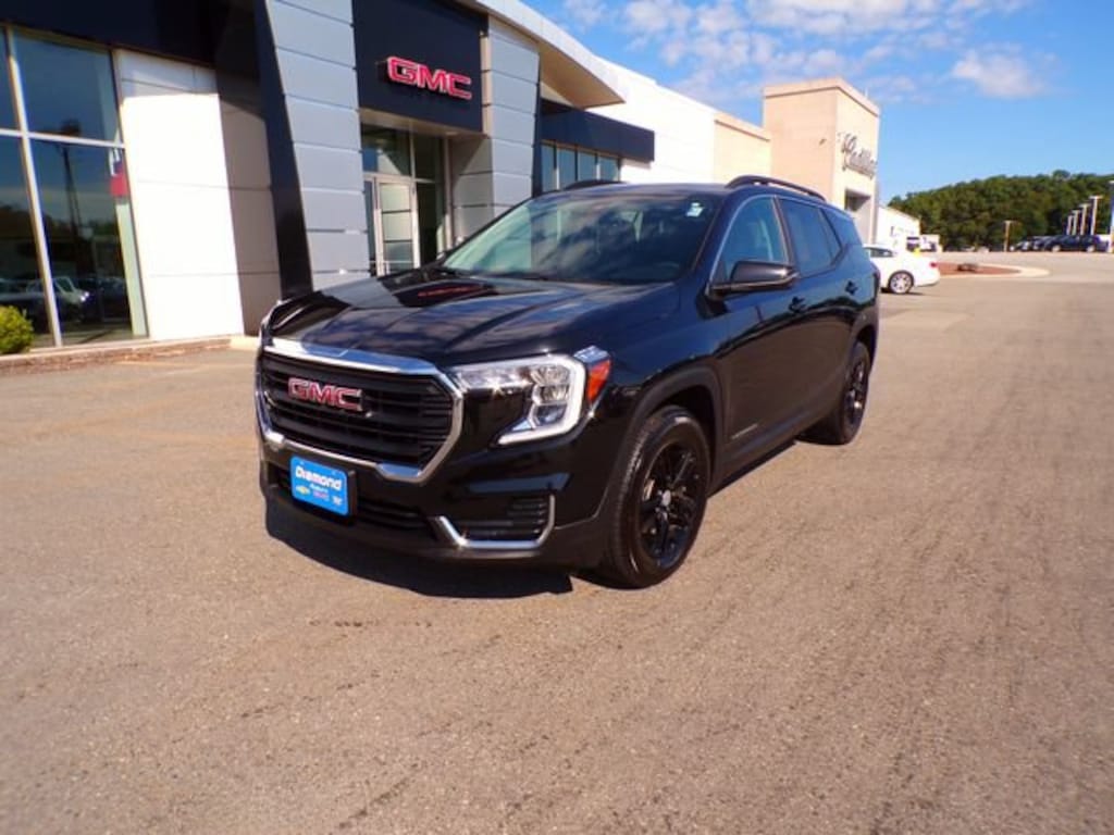Used 2024 GMC Terrain SLE SUV