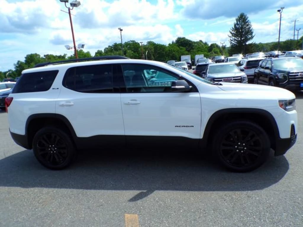 Used 2023 GMC Acadia SLE SUV
