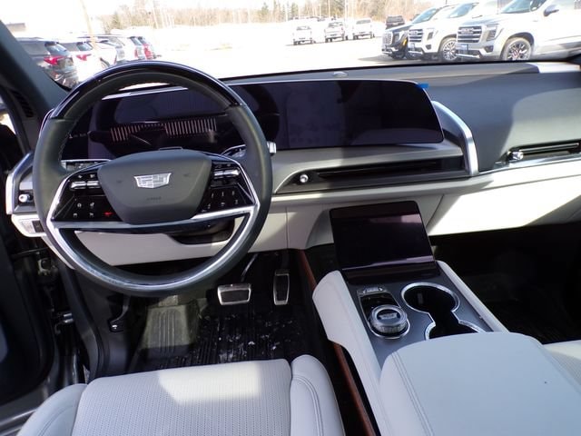 2026 Cadillac VISTIQ Sport - Photo 17