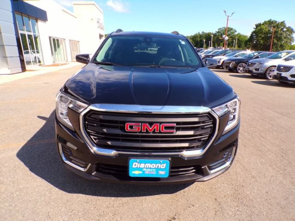 Used 2024 GMC Terrain SLE SUV