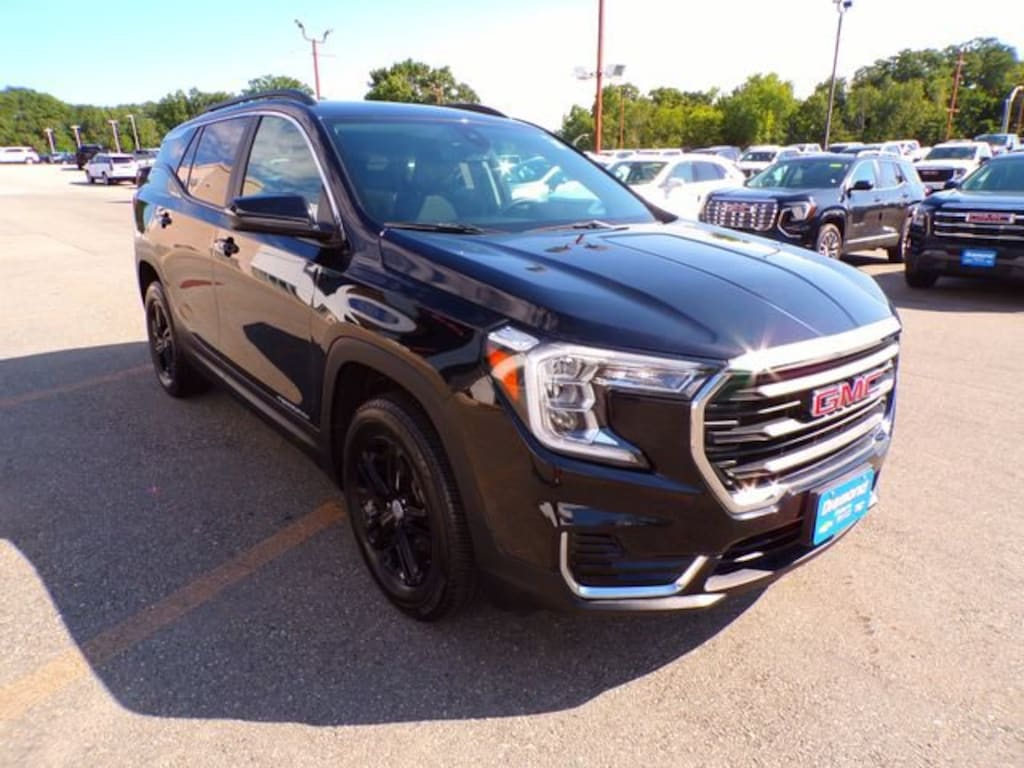 Used 2024 GMC Terrain SLE SUV