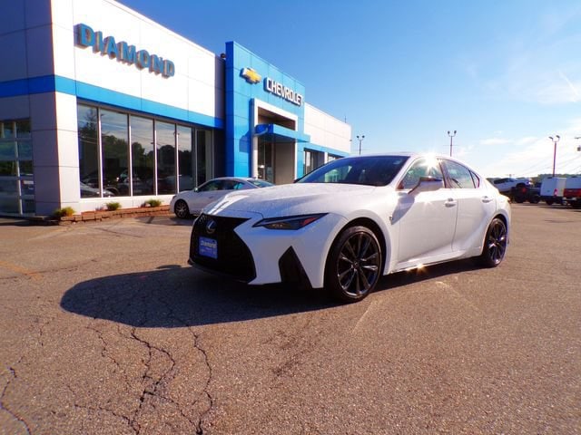 2024 Lexus IS