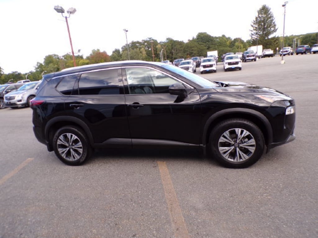 Used 2021 Nissan Rogue SV
