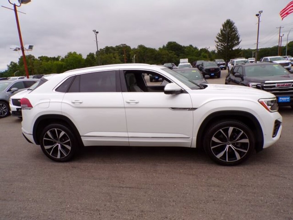 Used 2024 Volkswagen Atlas Cross Sport 2.0T SEL Premium R-Line