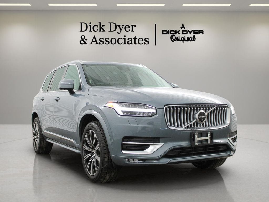 2023 Volvo XC90 Plus
