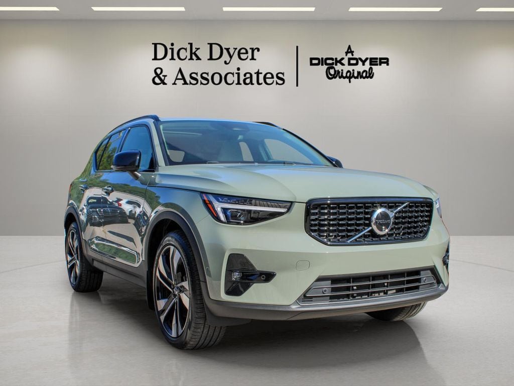 2025 Volvo XC40 Ultra