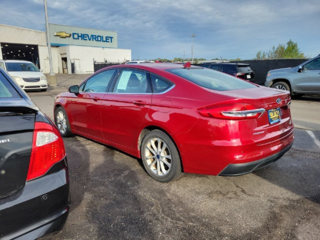 Used 2020 Ford Fusion SE Sedan