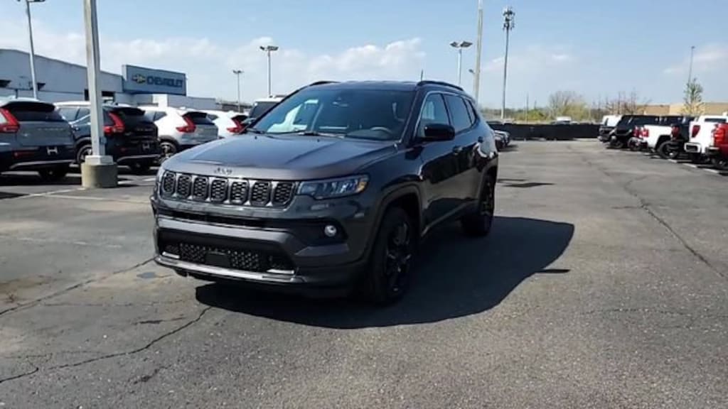 Used 2024 Jeep Compass Latitude Lux FWD SUV