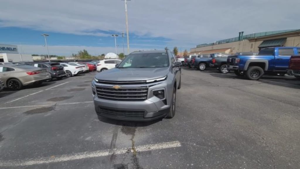 Used 2026 Chevrolet Traverse LT SUV