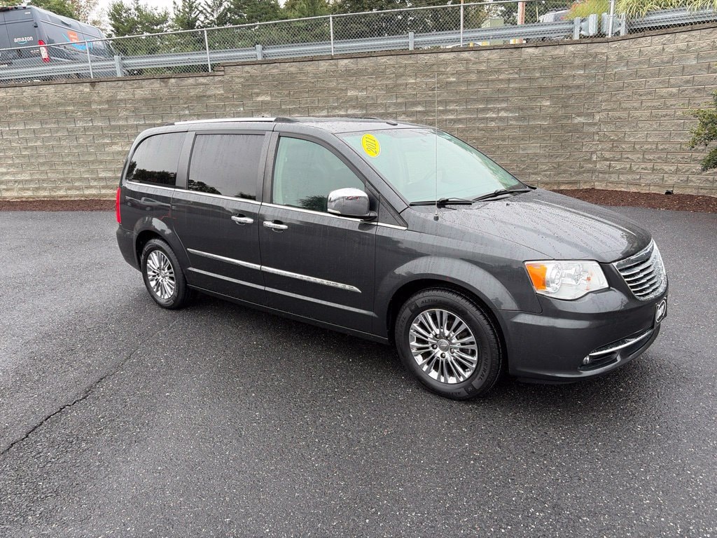 2011 Chrysler Town & Country